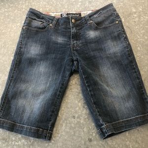Rocawear Jean Shorts! SZ 5